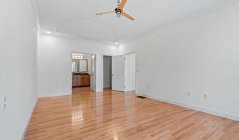 11 Pondside Ln 11, Bolton, MA 01740