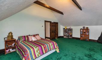 107 Fresh Pond Ln, Brookline, NH 03033