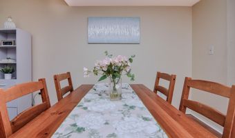 609 Watersedge Dr, Ann Arbor, MI 48105