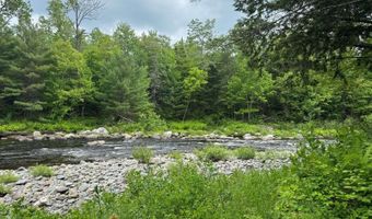 6 Maple Dr, Abbot, ME 04406