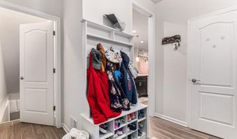 2853 Dillon Dr, Ann Arbor, MI 48105