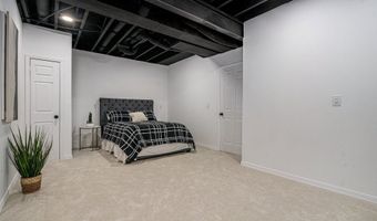 1360 Fairlane Dr, Ann Arbor, MI 48104