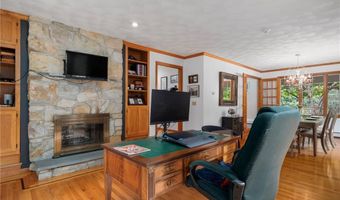 165 Lynn Cir, East Greenwich, RI 02818