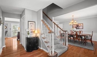 1858 Dougherty Estates Dr, Ballwin, MO 63021
