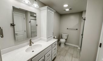 2205 Green Hills Dr 1211, Ames, IA 50014