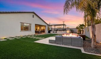 2080 E AQUARIUS Pl, Chandler, AZ 85249