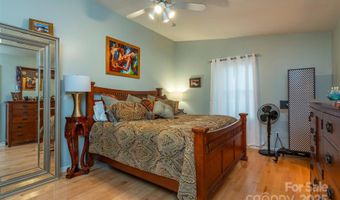 32 Foxberry Dr, Arden, NC 28704