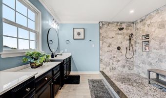 35 Gina Dr, Allentown, NJ 08501