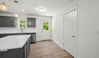 11 Orleton Ln, Bella Vista, AR 72715