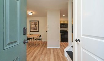 6617 MEDINAH Ln, Alexandria, VA 22312