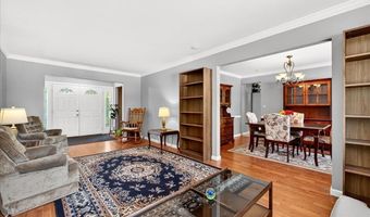 117 Windcliffe Dr, Ballwin, MO 63021