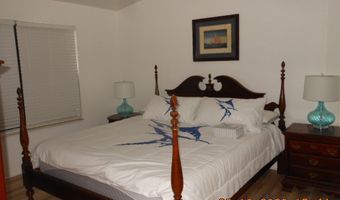 107 15th St, Apalachicola, FL 32320