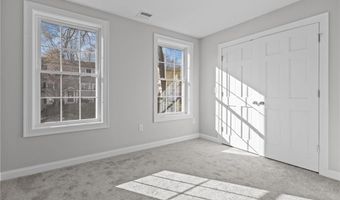 253 Central St, Lincoln, RI 02865