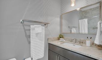 1818 POTOMAC GREENS Dr, Alexandria, VA 22314
