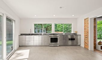 3100 N MONROE St, Arlington, VA 22207