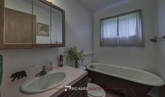 71 Painter Rd, Cody, WY 82414