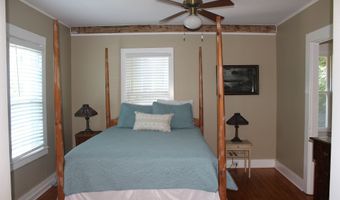 6 W Main St, Chester, CT 06412