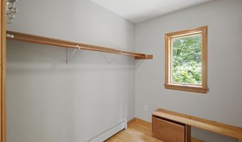 15 Polygraphic Ln, Bennington, VT 05257