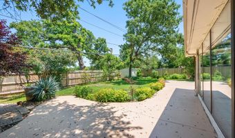 1705 Park Hill Dr, Arlington, TX 76012