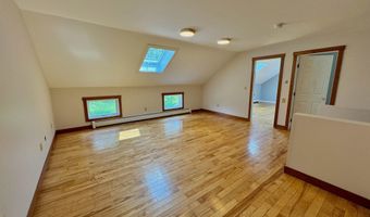 221 Plateau Rd, Calais, VT 05650