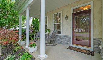 5 Minot Light Ct, Barnegat, NJ 08005