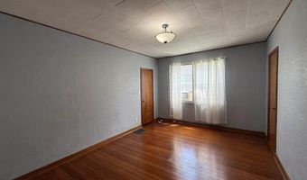 503 S Clinton St, Albia, IA 52531