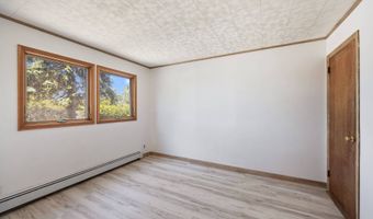 154 Shore Dr E, Amagansett, NY 11930