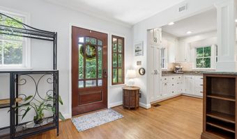 1724 ROBINHOOD Rd, Annapolis, MD 21401
