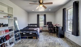 912 S 7th St, Aransas Pass, TX 78336