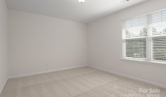 3943 Sky Dr, Charlotte, NC 28226