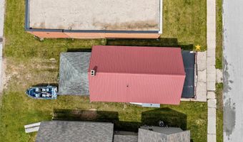 323 5TH St, Algoma, WI 54201