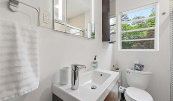 2240 Cheshire Bridge Rd NE 205, Atlanta, GA 30324