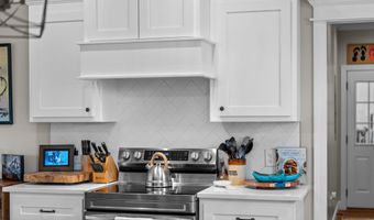 404 Zoarbella Dr, Baxley, GA 31513