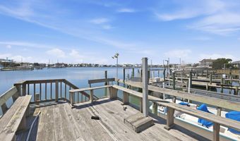 147 Bayview Blvd, Atlantic Beach, NC 28512