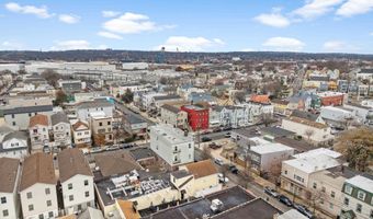 31 COTTAGE St, Bayonne, NJ 07002