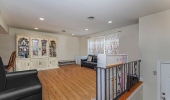 640 Leeward Ave, Beachwood, NJ 08722