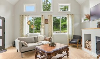18 Baker Pl, Arden, NC 28704