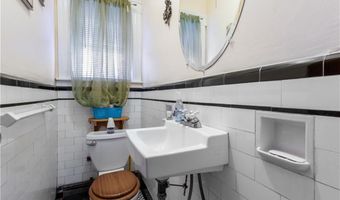871 Smithfield Ave, Lincoln, RI 02865