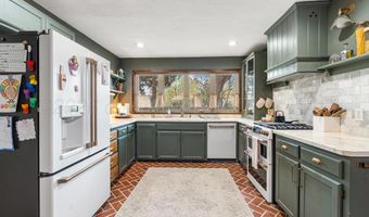 907 BROADMOOR St, Amarillo, TX 79106