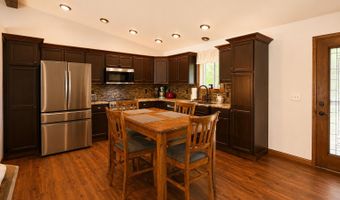 1208 Plum Ln, Aberdeen, SD 57401