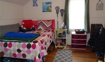 20 Narragansett Ave, Newport, RI 02840