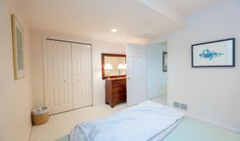 2222 Stonebridge Dr N, Ann Arbor, MI 48108