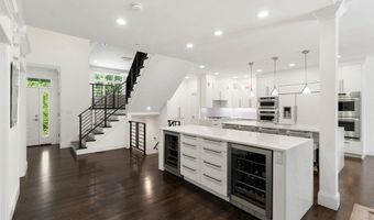 11 Crenshaw Ln 11, Andover, MA 01810