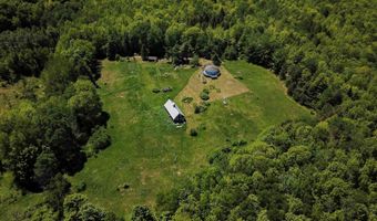 310 Sky Farm Ln, Barnet, VT 05821