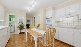 32 Thayer Farm Rd, Attleboro, MA 02703