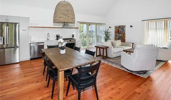 10 Wyndham Hill Rd Adu, Middletown, RI 02842