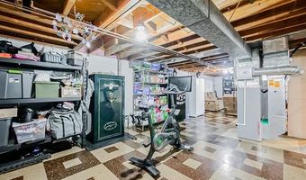 8634 Allen Rd, Allen Park, MI 48101