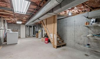 95 Blanding Ave, East Providence, RI 02914
