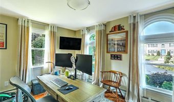 102 Cranberry Ter, Cranston, RI 02921