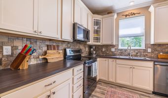 3028 Canterbury Ct, Albany, OH 45710